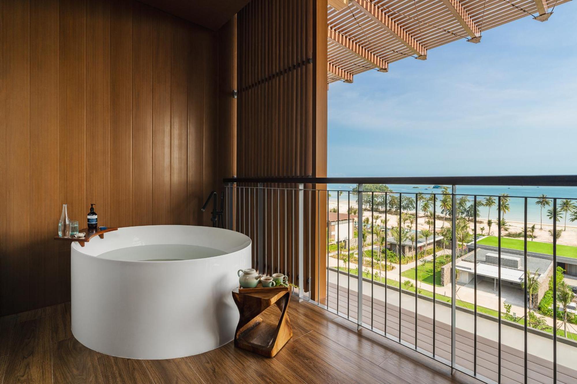 Hotel Indigo Bintan Lagoi Beach By Ihg Buitenkant foto
