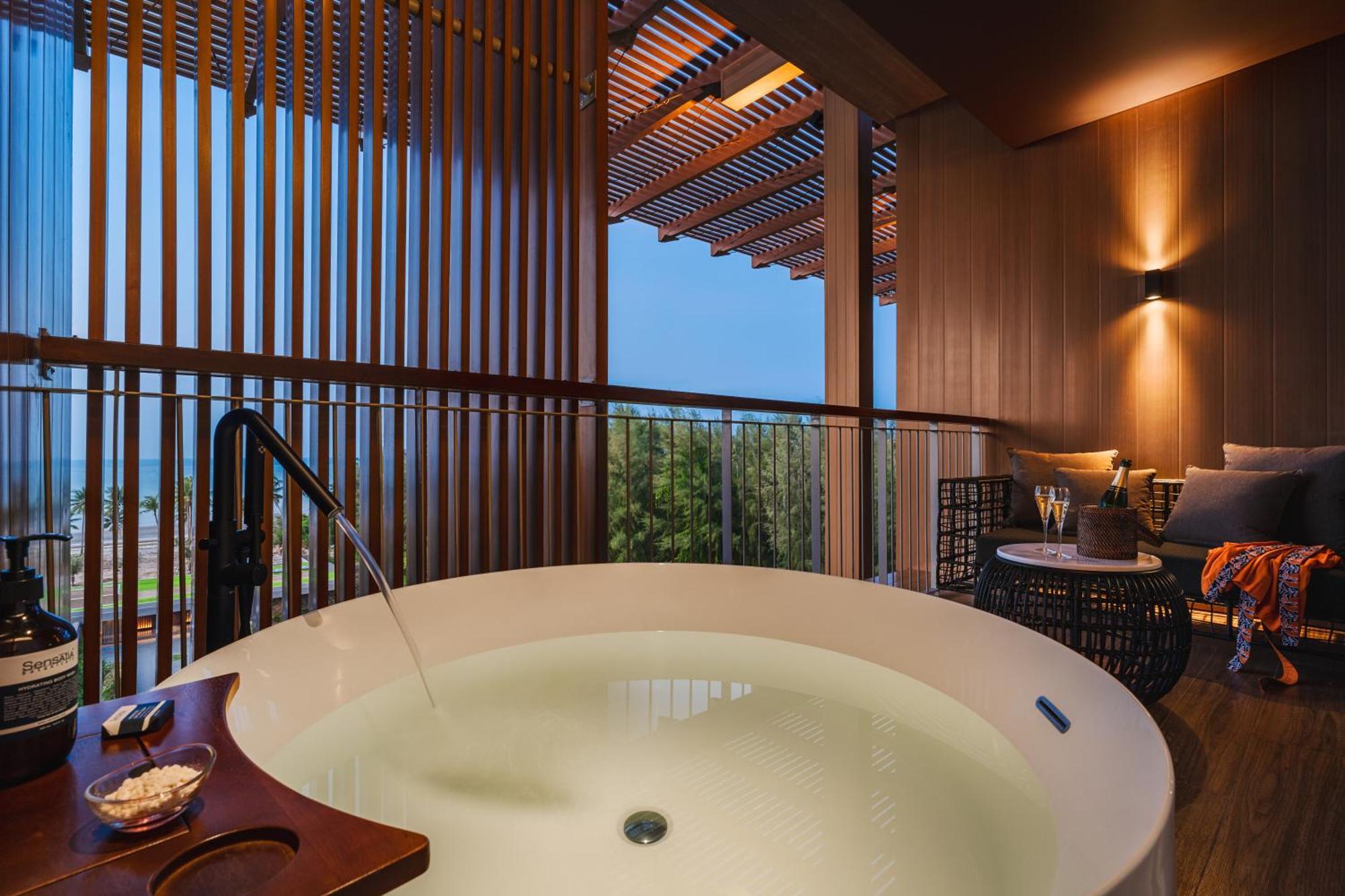 Hotel Indigo Bintan Lagoi Beach By Ihg Buitenkant foto